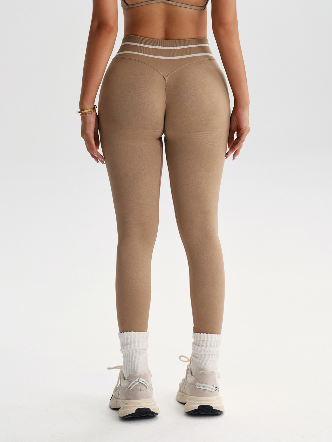 Camel v-back sport leggings, back view