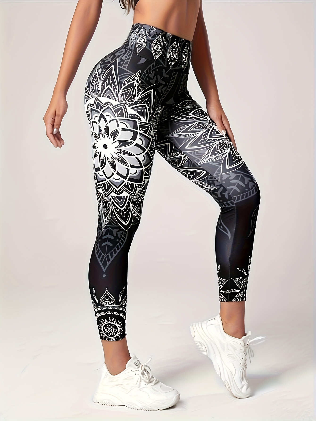 Mandala Print Leggings - Image 4