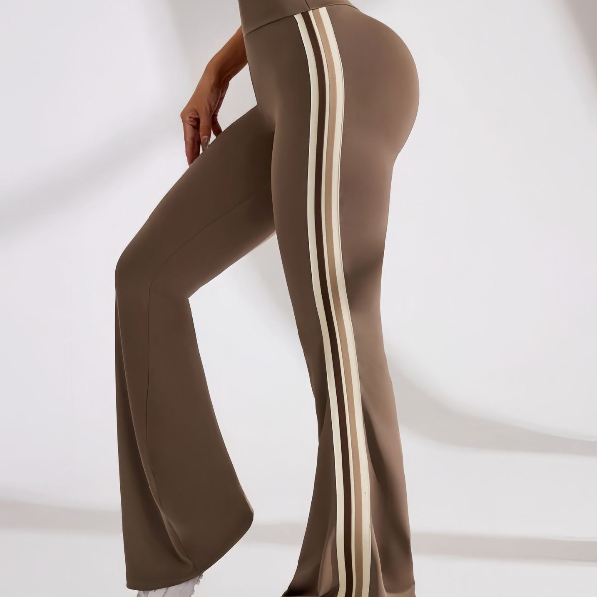 Retro Stripe Flare Pants - Image 3
