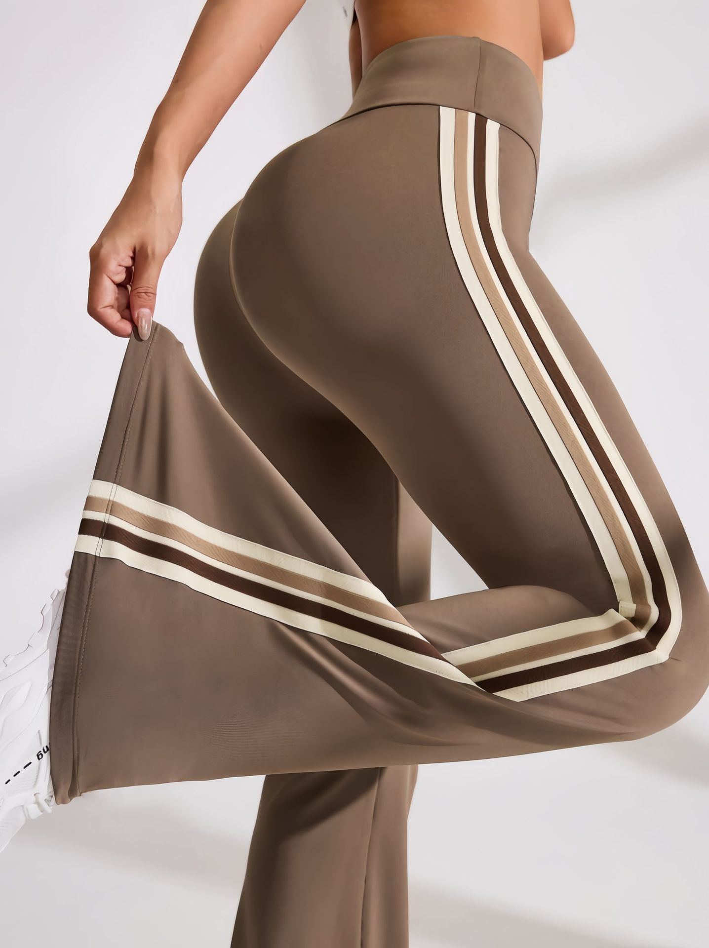 Retro Stripe Flare Pants - Image 4
