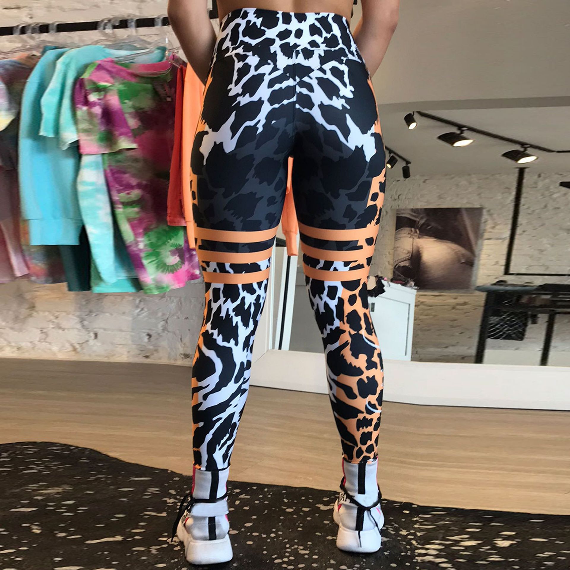 Wild Leopard Leggings - Image 3