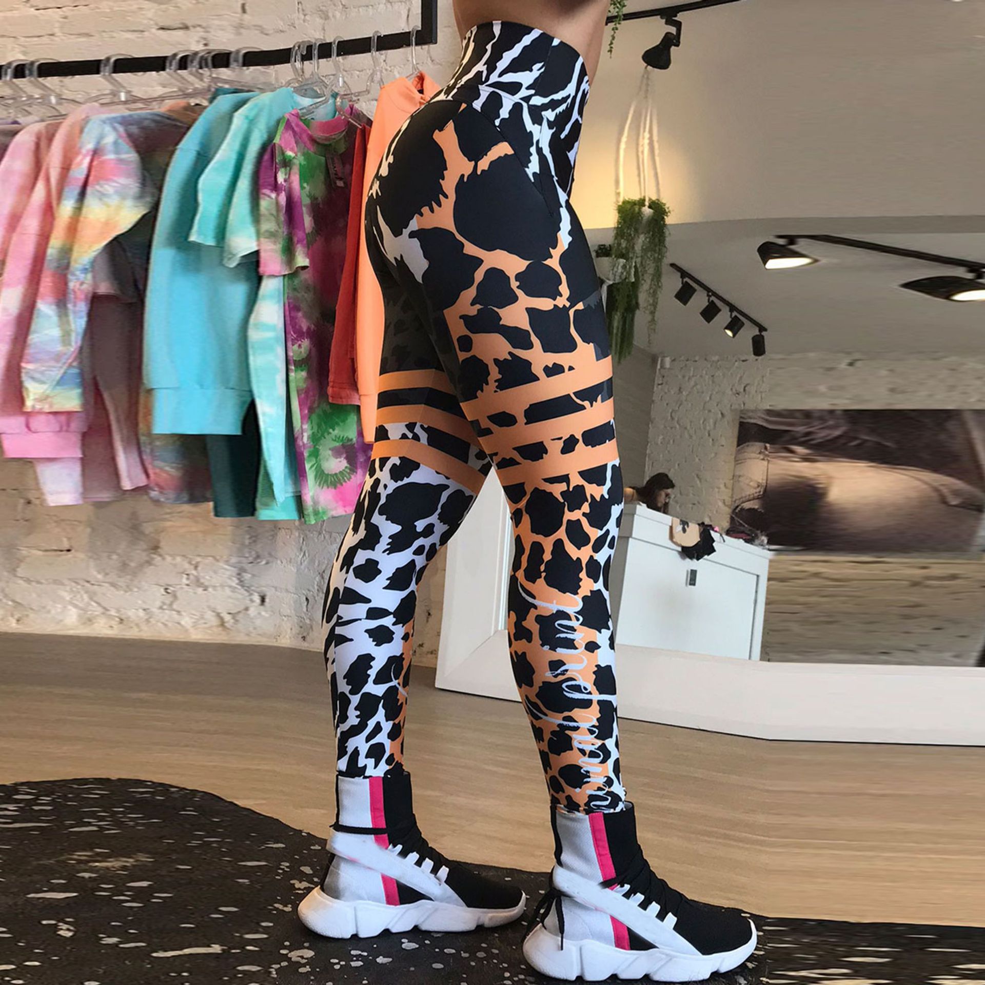 Wild Leopard Leggings - Image 2